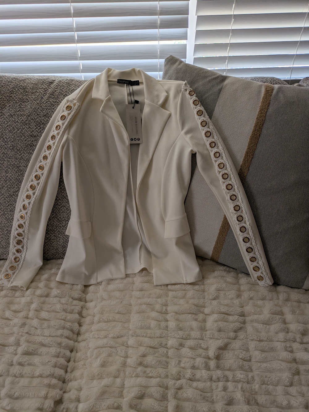 Cream Eyelet-Trim Open Blazer